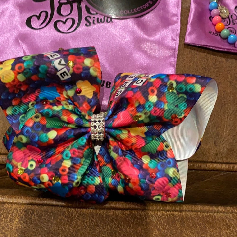 JoJo Siwa box